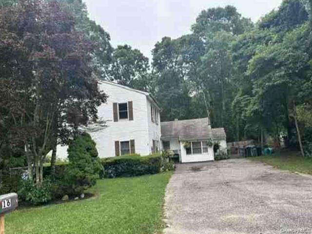 4 bed, 2 bath auction property at 16 Astor Drive, Shirley, NY — Suffolk County Long Island listing photo