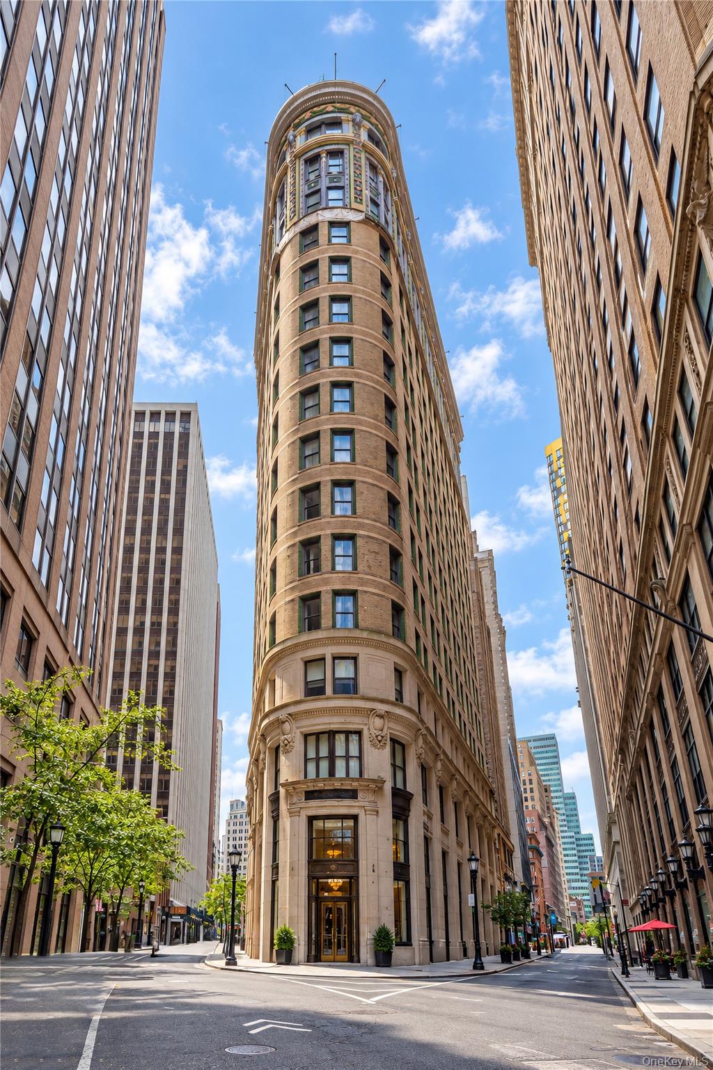 2 bed, 2 bath estate sale at 1 Wall Street, New York (Manhattan), NY — New York (Manhattan) County Long Island listing photo