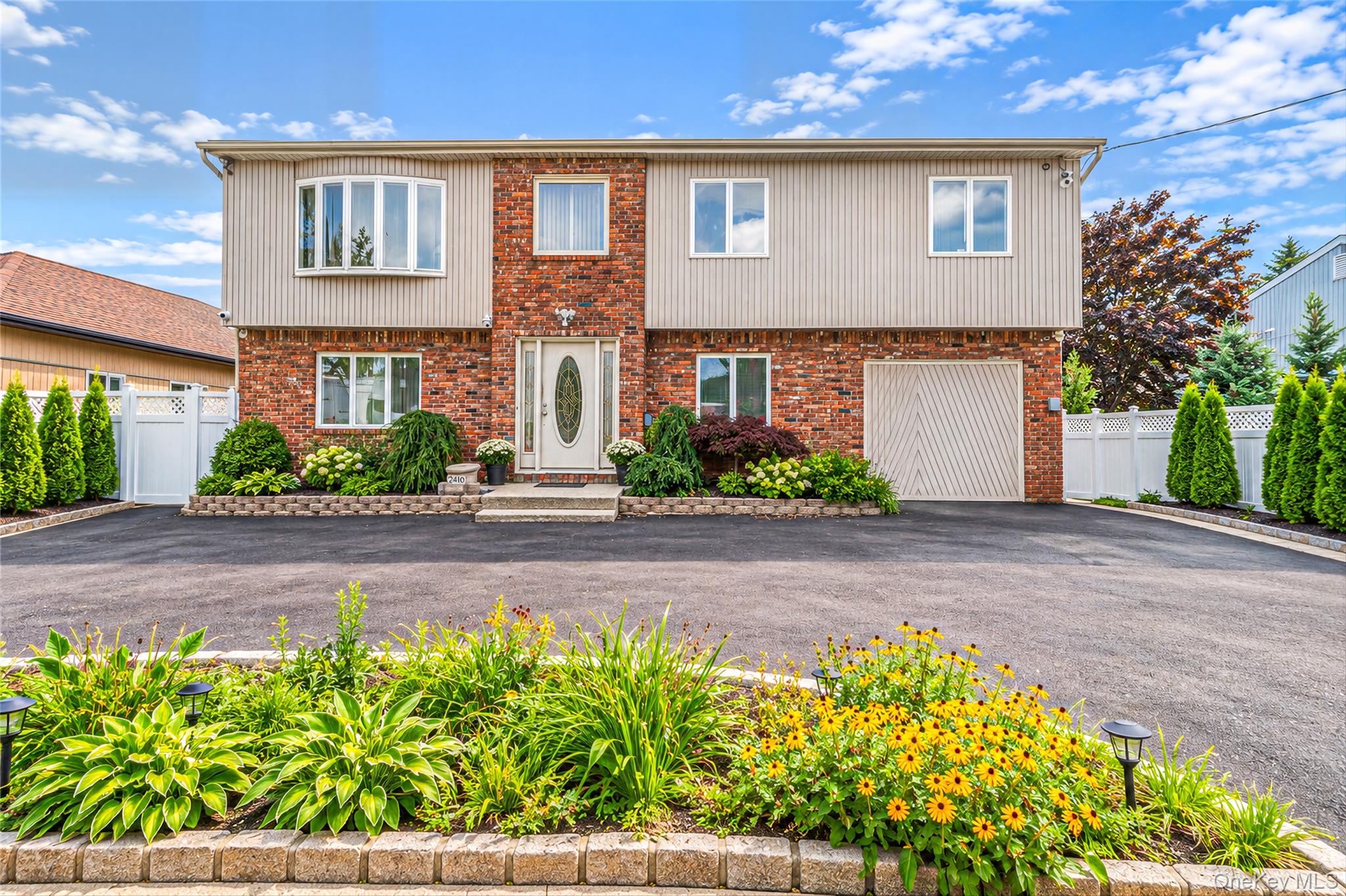 3 bed, 3 bath bank-owned foreclosure at 240 Virginia Avenue, Massapequa, NY — Nassau County Long Island listing photo