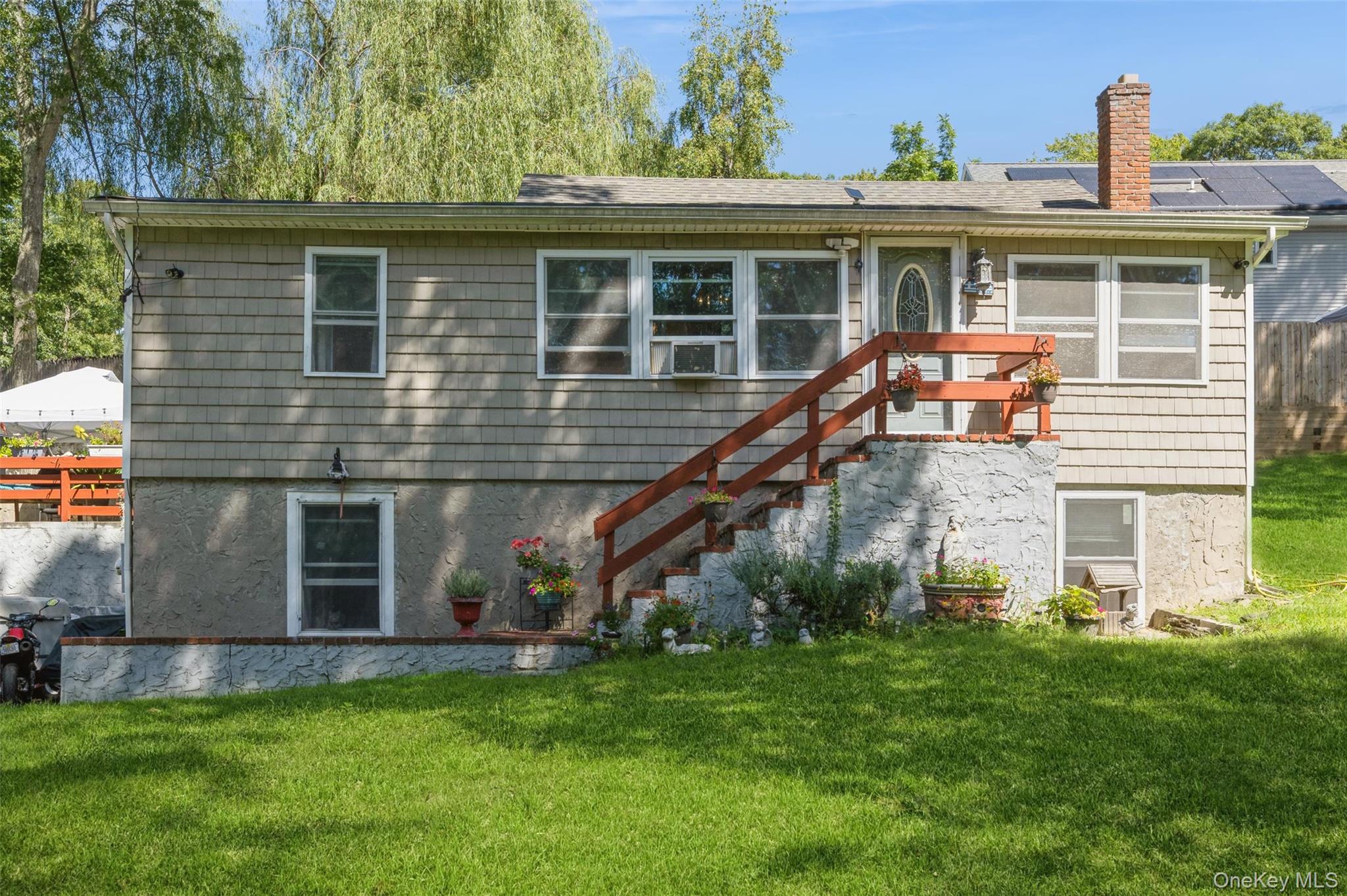 5 bed, 3 bath pre-foreclosure at 25 Tamarack Road, Rocky Point, NY — Suffolk County Long Island listing photo