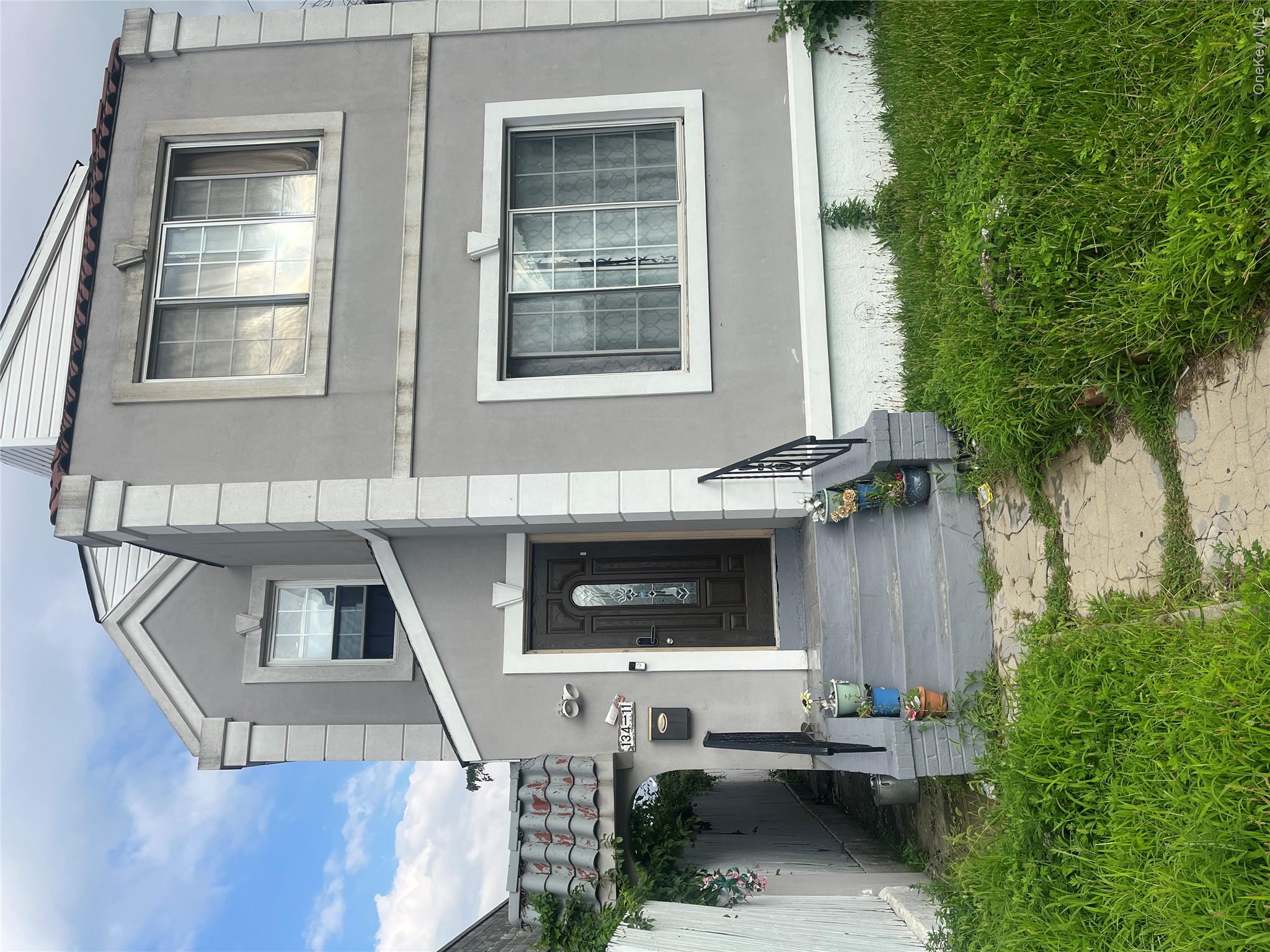 4 bed, 3 bath short sale at 134-11 Francis Lewis Blvd Boulevard, Laurelton, NY — Queens County Long Island listing photo