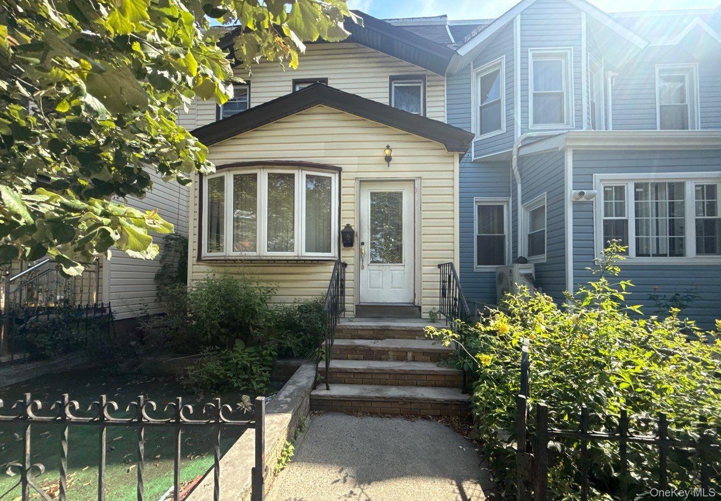 3 bed, 2 bath auction property at 107-27 109th Street, Richmond Hill S., NY — Queens County Long Island listing photo