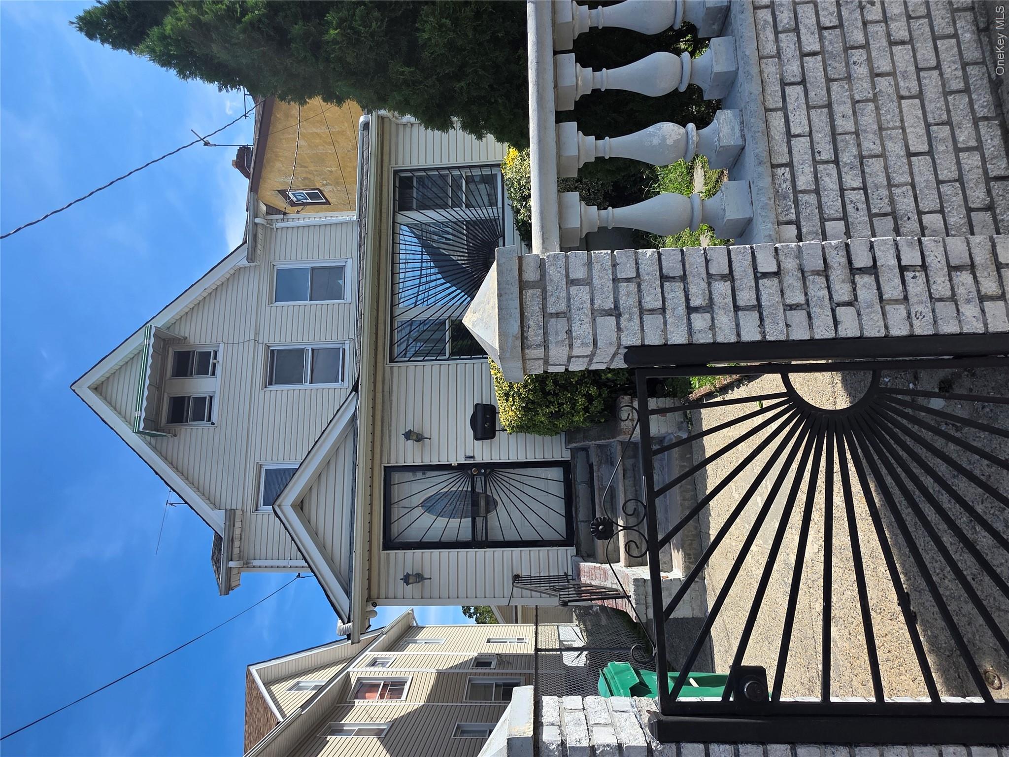 1 bed, 1 bath home for sale at 15810 115th Road, Jamaica, NY — Queens County Long Island listing photo