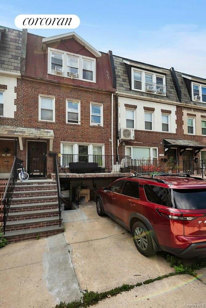 5 bed, 2 bath auction property at 20-27 31 Street, Astoria, NY — Queens County Long Island listing photo