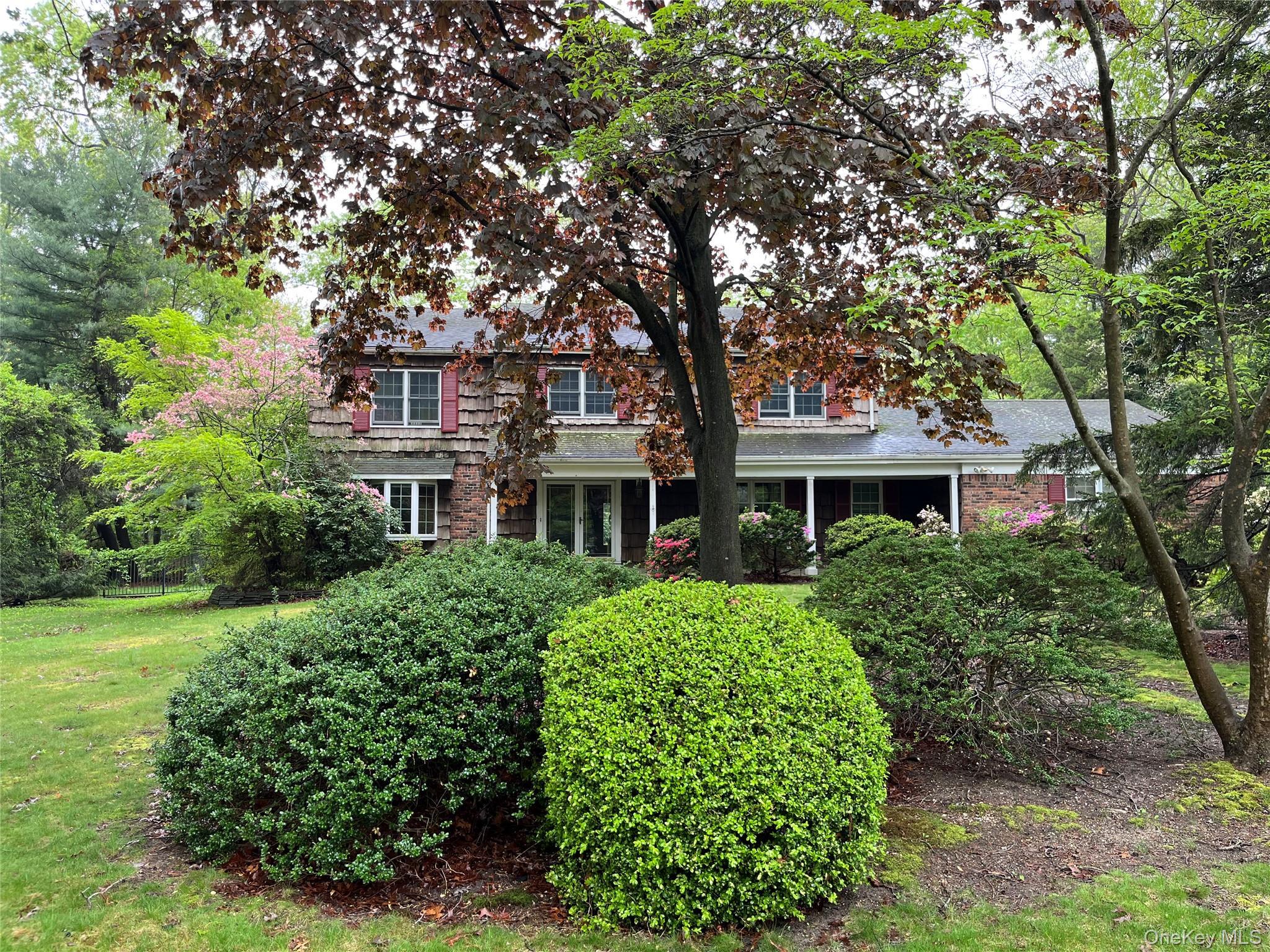 4 bed, 4 bath home for sale at 20 Blacksmith Lane, East Northport, NY — Suffolk County Long Island listing photo