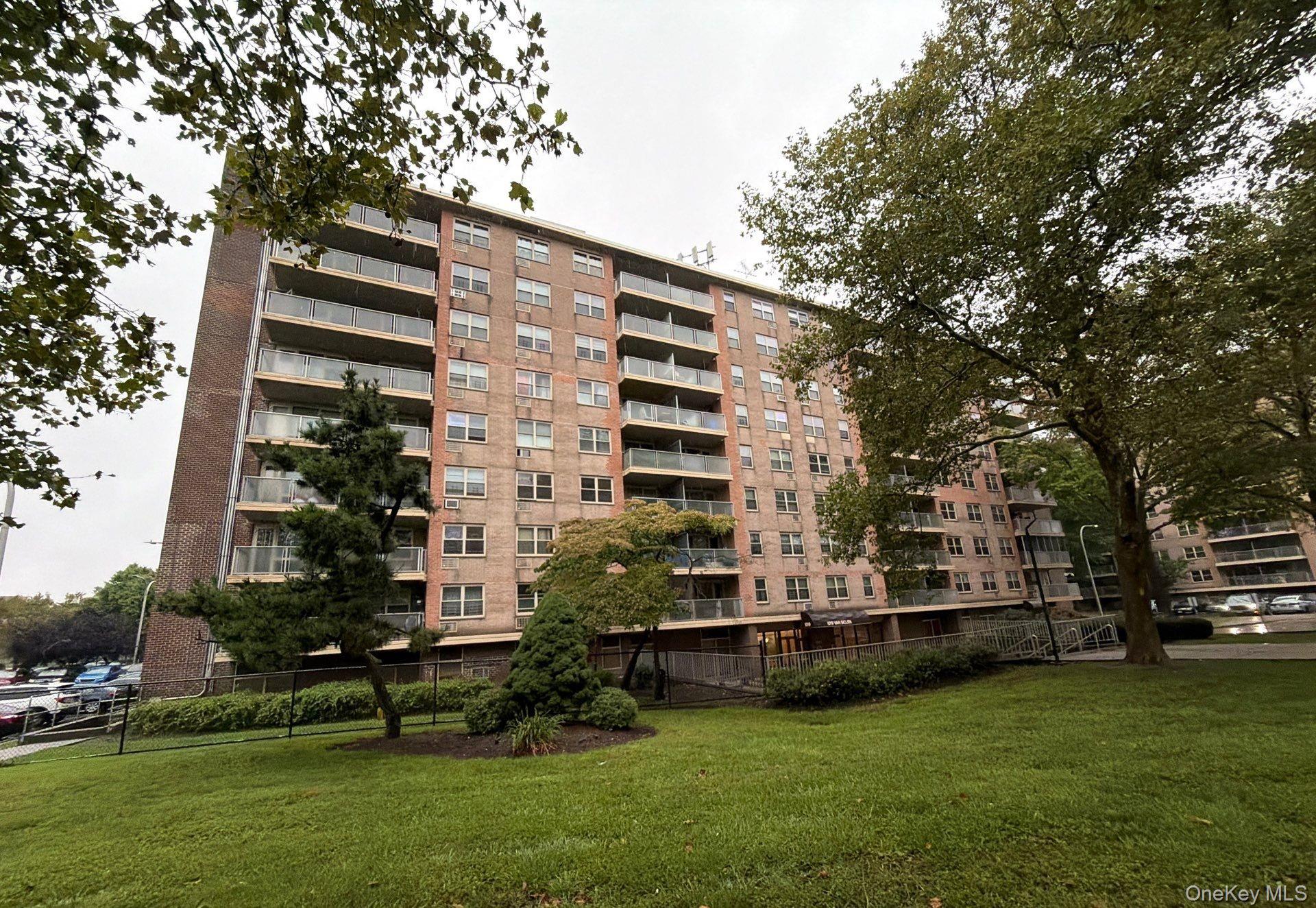 2 bed, 1 bath estate sale at 1019 Van Siclen Avenue, Brooklyn, NY — Kings (Brooklyn) County Long Island listing photo