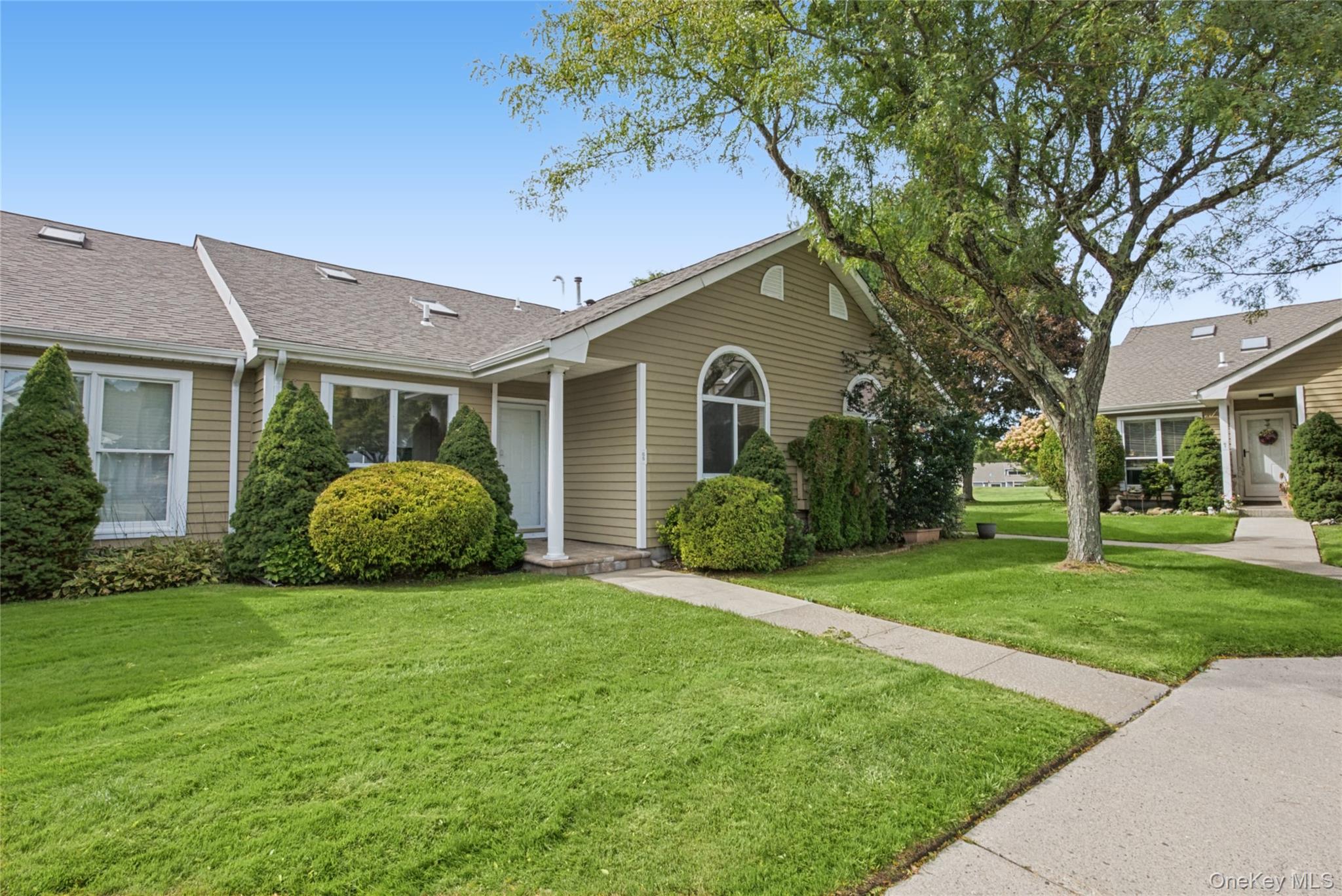 2 bed, 2 bath estate sale at 65 Eric Drive, Middle Island, NY — Suffolk County Long Island listing photo