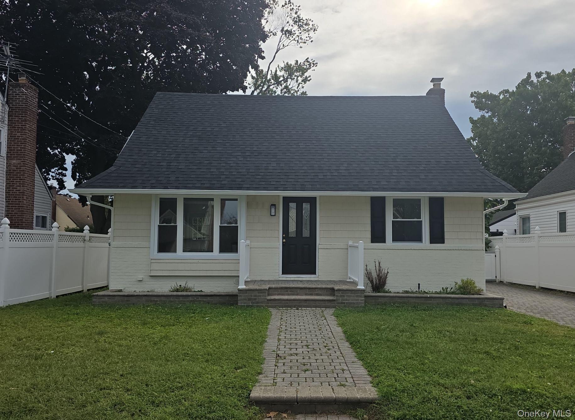 5 bed, 2 bath estate sale at 200 Raff Avenue, Elmont, NY — Nassau County Long Island listing photo