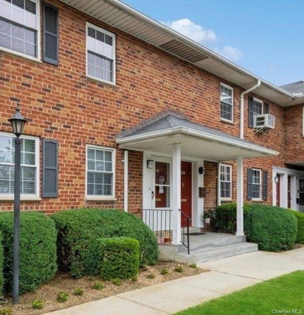 1 bed, 1 bath home for sale at 2549 JERUSALEM Avenue, North Bellmore, NY — Nassau County Long Island listing photo