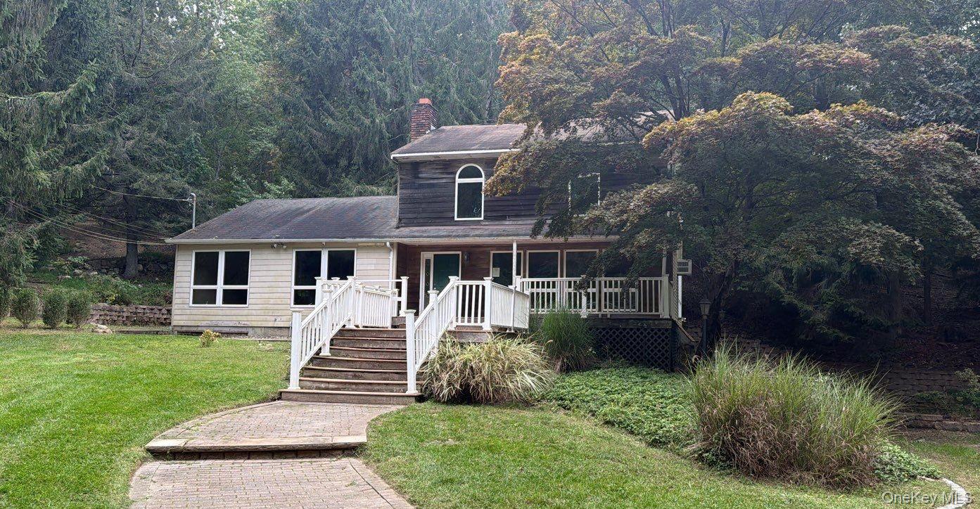 3 bed, 2 bath estate sale at 56 Bartlett Road, Middle Island, NY — Suffolk County Long Island listing photo