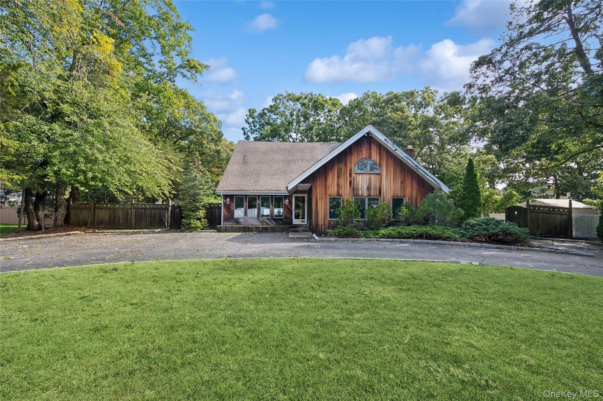 3 bed, 2 bath estate sale at 65 Morris Avenue, Holtsville, NY — Suffolk County Long Island listing photo