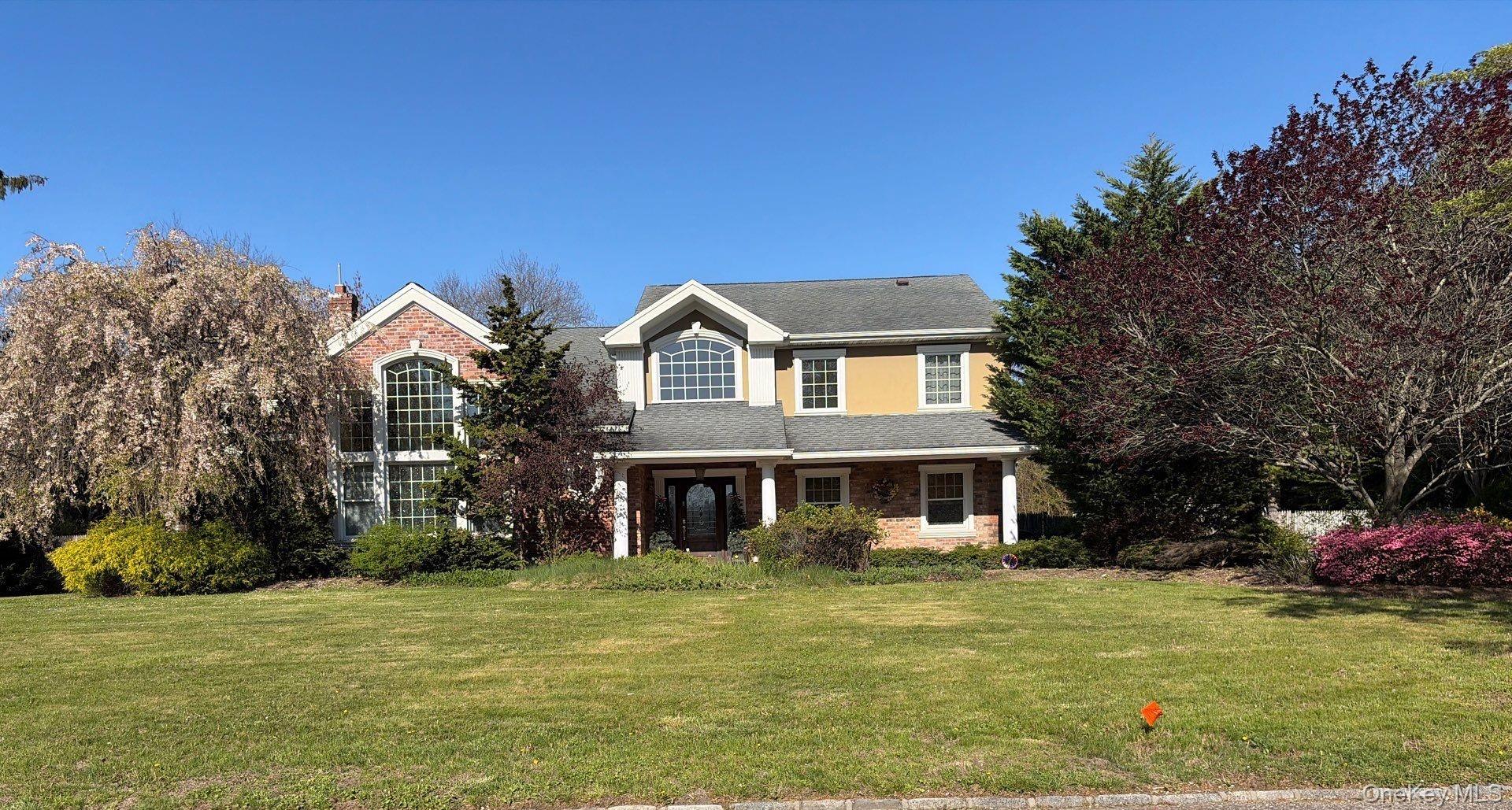 5 bed, 4 bath auction property at 906 Thompson Drive, Bay Shore, NY — Suffolk County Long Island listing photo