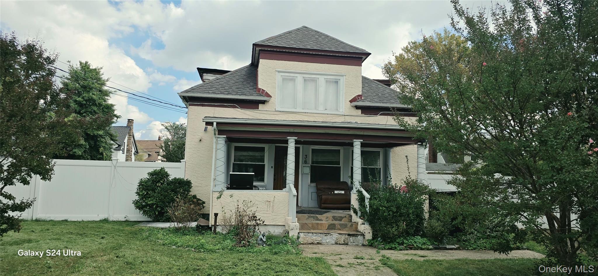 5 bed, 3 bath estate sale at 36 Woodbine Drive, Freeport, NY — Nassau County Long Island listing photo