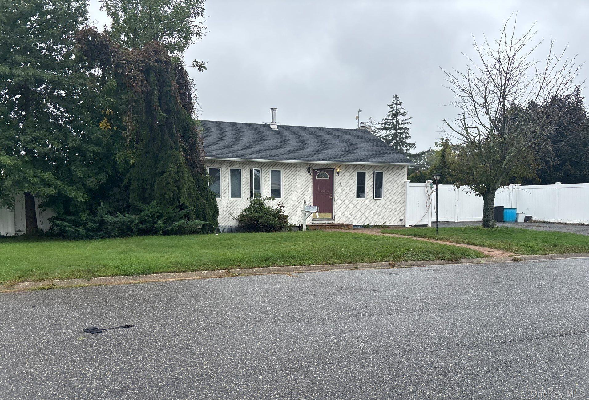 2 bed, 1 bath auction property at 30 Jenkins Avenue, North Babylon, NY — Suffolk County Long Island listing photo