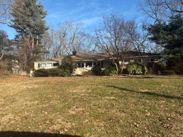 4 bed, 3 bath short sale at 3 Stafford Avenue, Woodbury, NY — Nassau County Long Island listing photo
