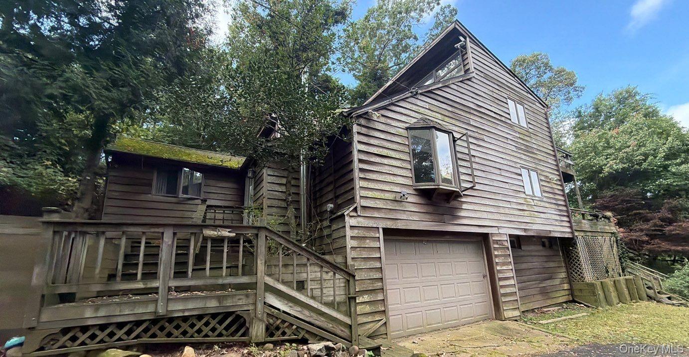 3 bed, 2 bath auction property at 90 Landing Road, Miller Place, NY — Suffolk County Long Island listing photo